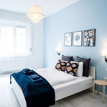 Central New Home With 3 Bedrooms, A/C And Balcony Budapest Exteriör bild