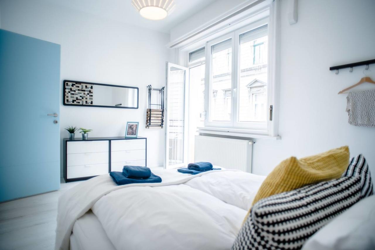 Central New Home With 3 Bedrooms, A/C And Balcony Budapest Exteriör bild