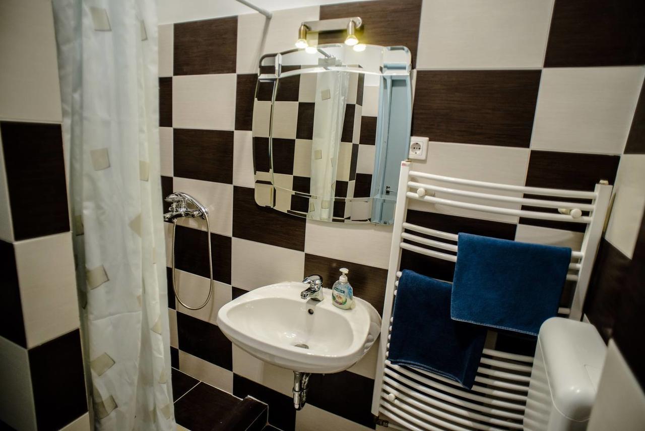 Central New Home With 3 Bedrooms, A/C And Balcony Budapest Exteriör bild