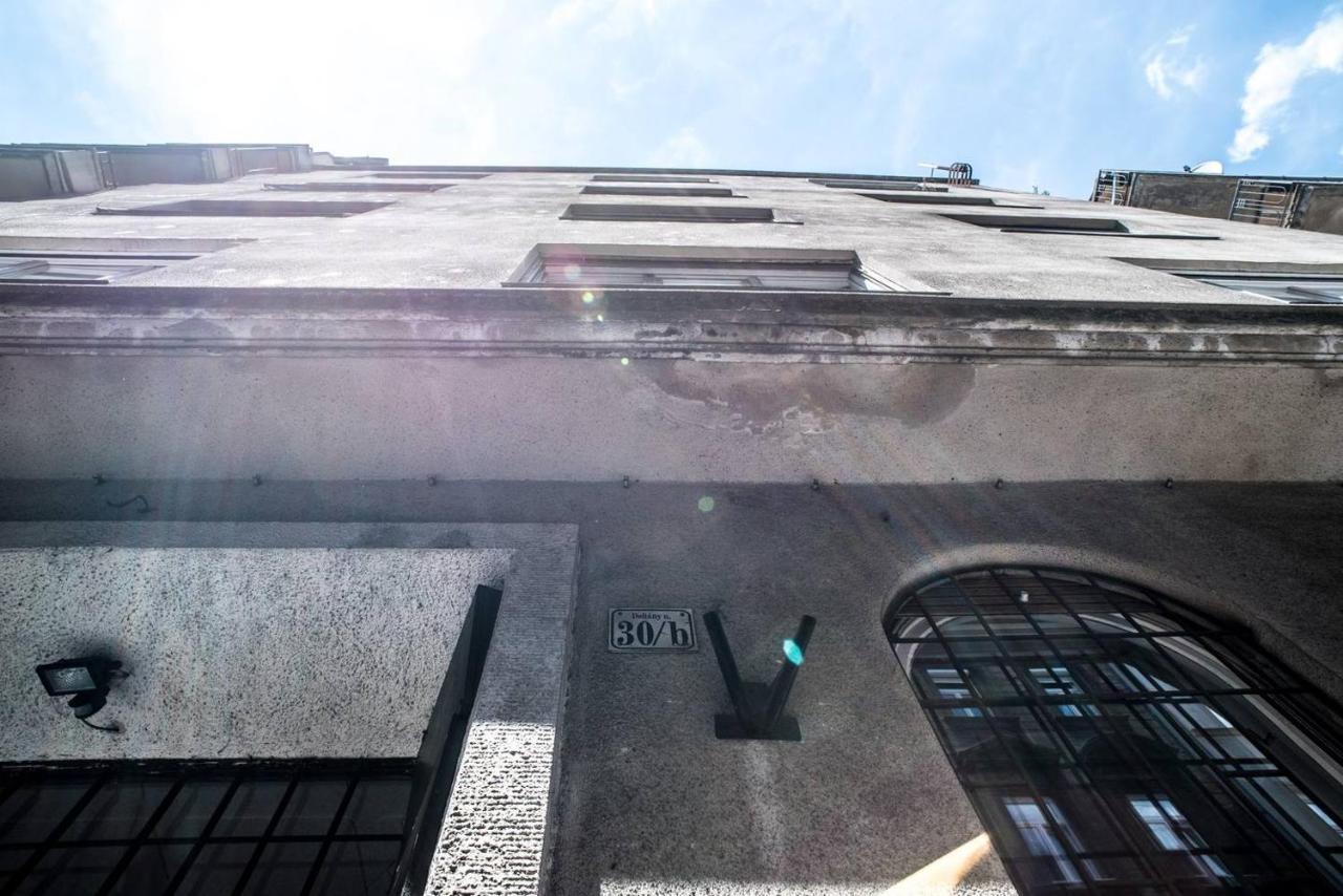 Central New Home With 3 Bedrooms, A/C And Balcony Budapest Exteriör bild